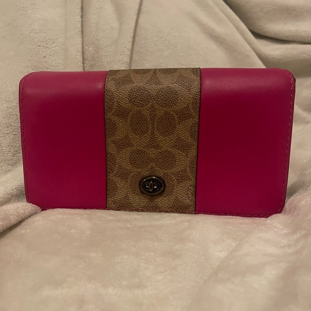 Pre-LOVED COACH DINKY with Signature Blocking